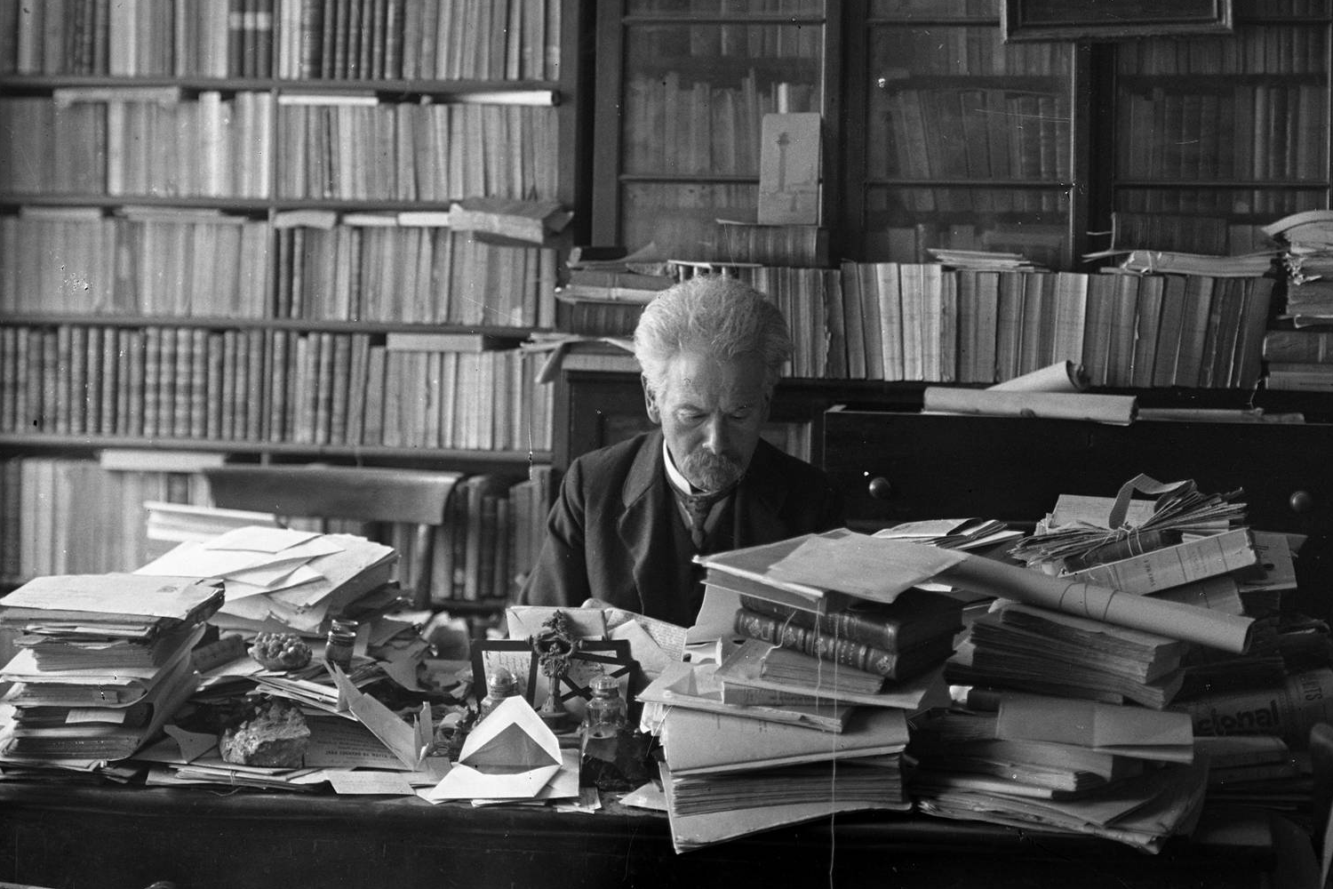 Checklist for Decluttering: Your Fresh Start for Focus and Efficiency